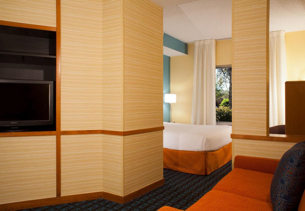Fairfield Inn & Suites Austin University Area Exterior foto