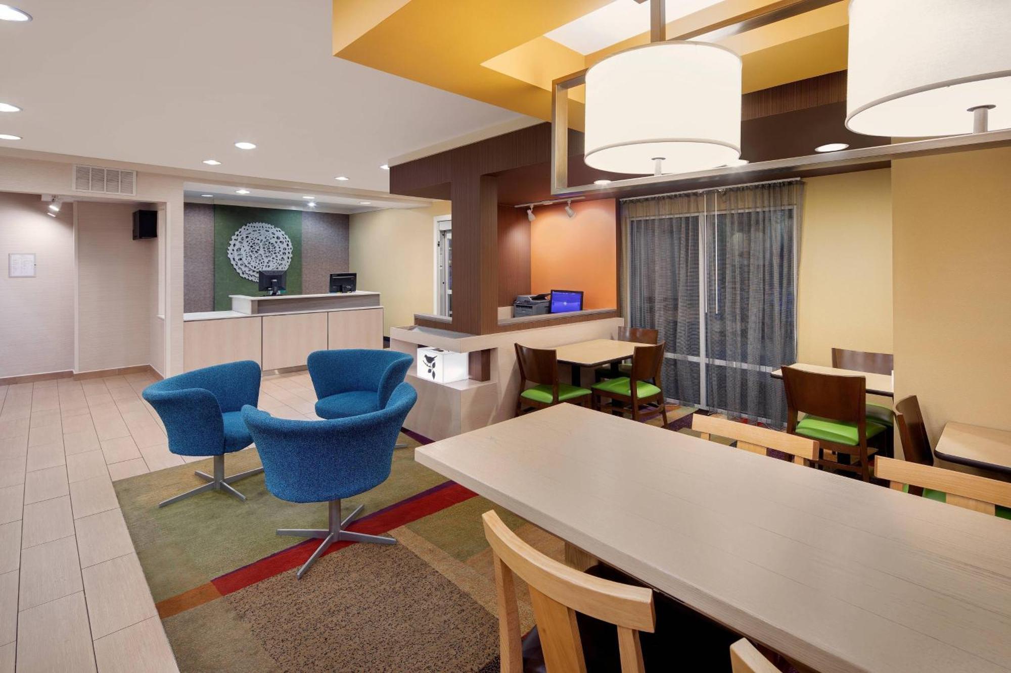 Fairfield Inn & Suites Austin University Area Exterior foto