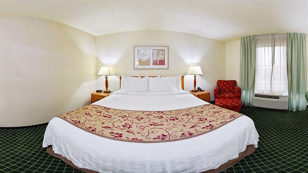 Fairfield Inn & Suites Austin University Area Exterior foto
